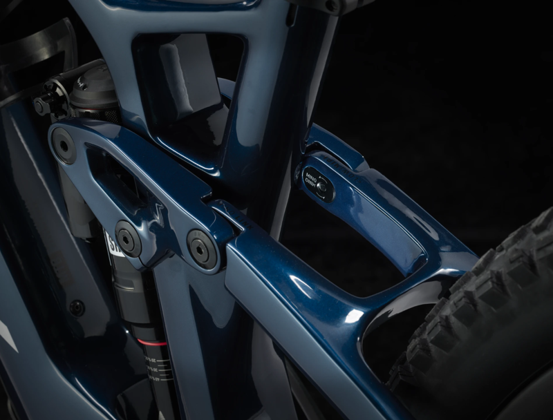 Fuel EXe 9.9 X0 AXS Electric Full Suspension Mountain Bike 2024 in Mulsanne Blue-5